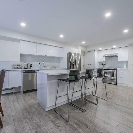 Private Vacation Guest Suite Near Beach Уайт Рок Екстериор снимка